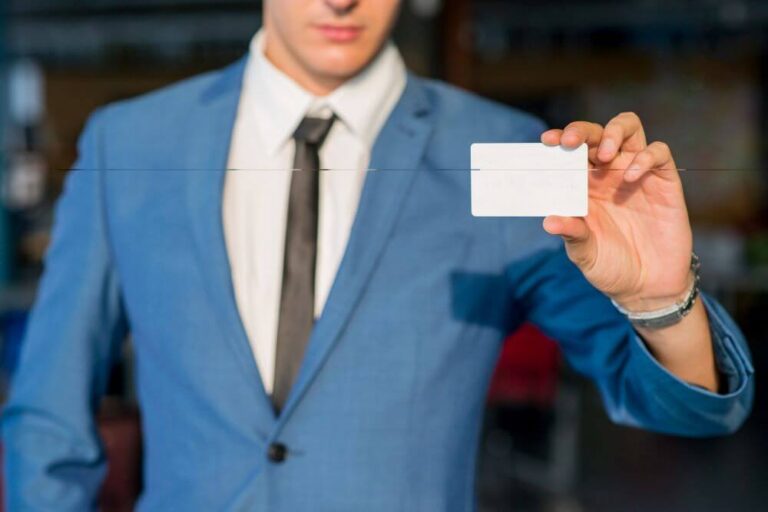 The Timeless Power of Business Cards in a Digital Age